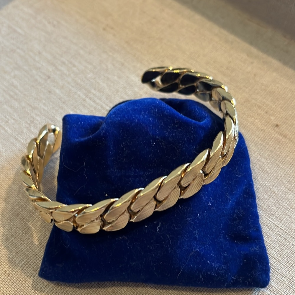 Cuban style chain cuff bracelet gold tone